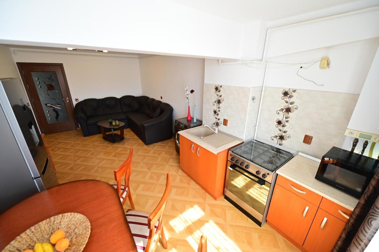 Vacation Apartment With Free Parking Sibiu Exterior foto